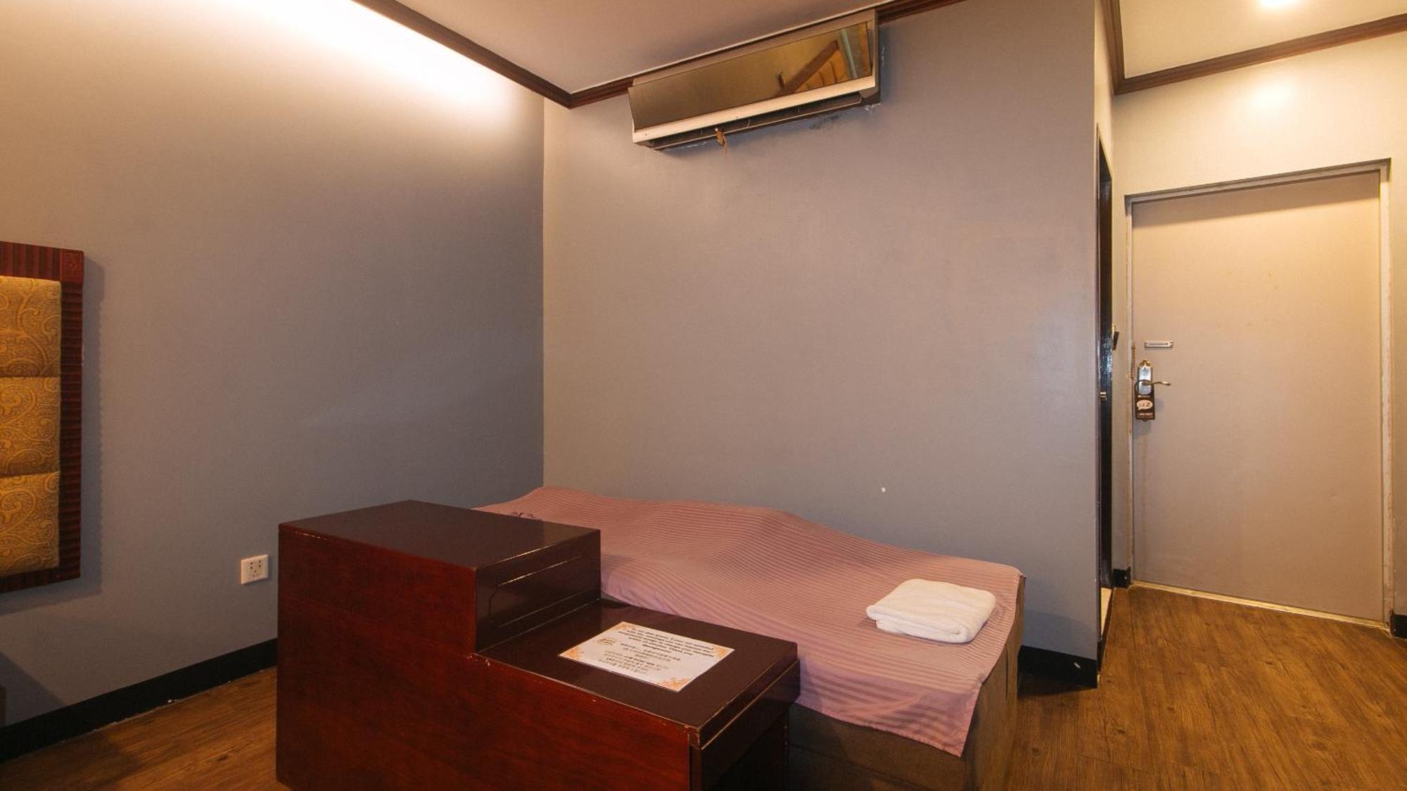Reddoorz Premium At Jjimjbang Hotel Spa Manila Bilik gambar