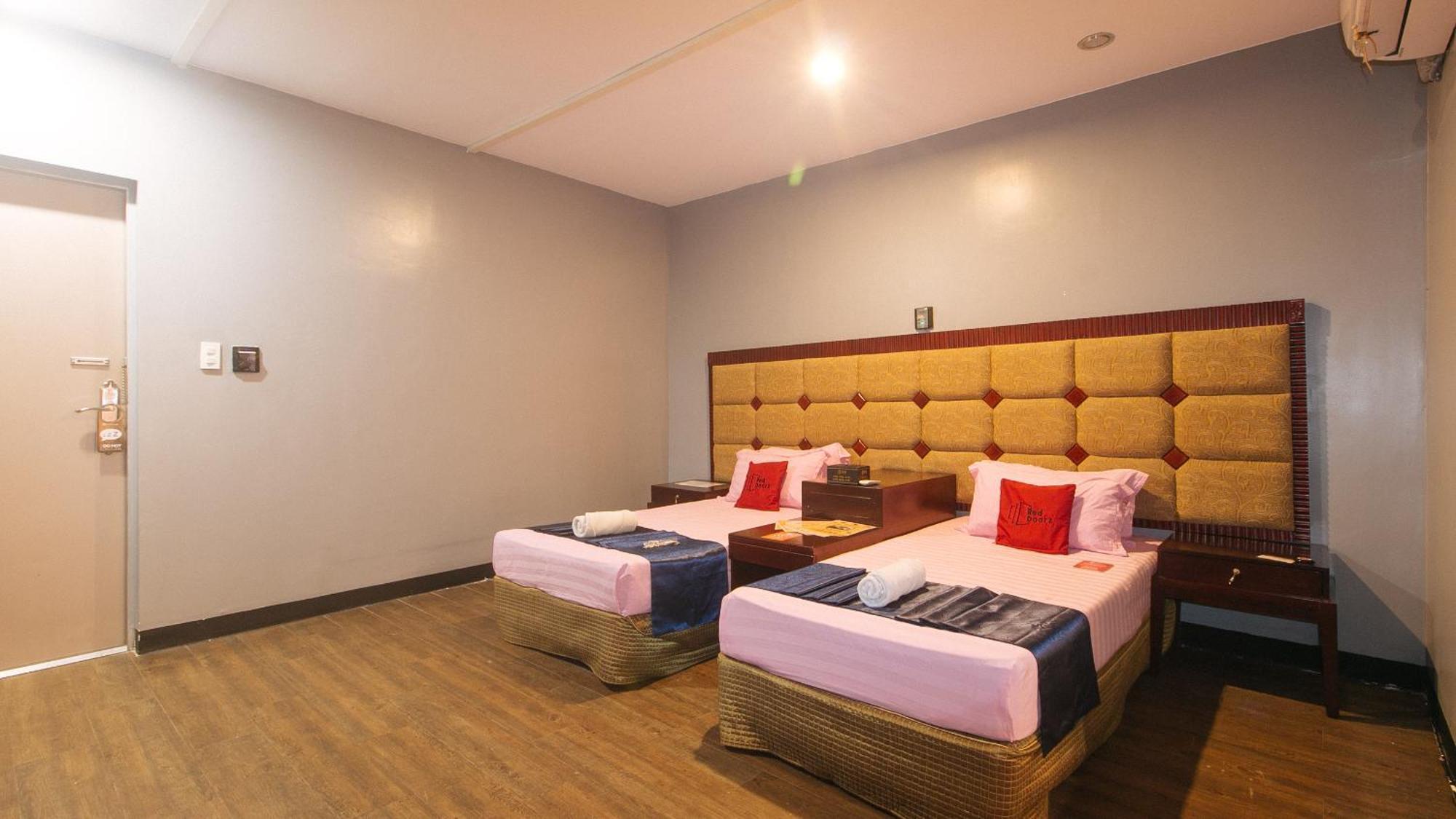 Reddoorz Premium At Jjimjbang Hotel Spa Manila Bilik gambar